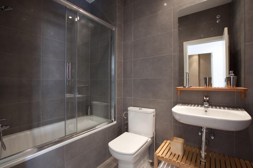 Ab Montjuic Apartman Barcelona Szoba fotó
